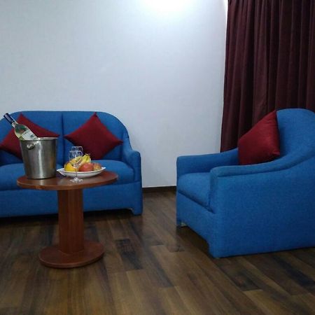 The Royal Comfort Bangalore Bagian luar foto