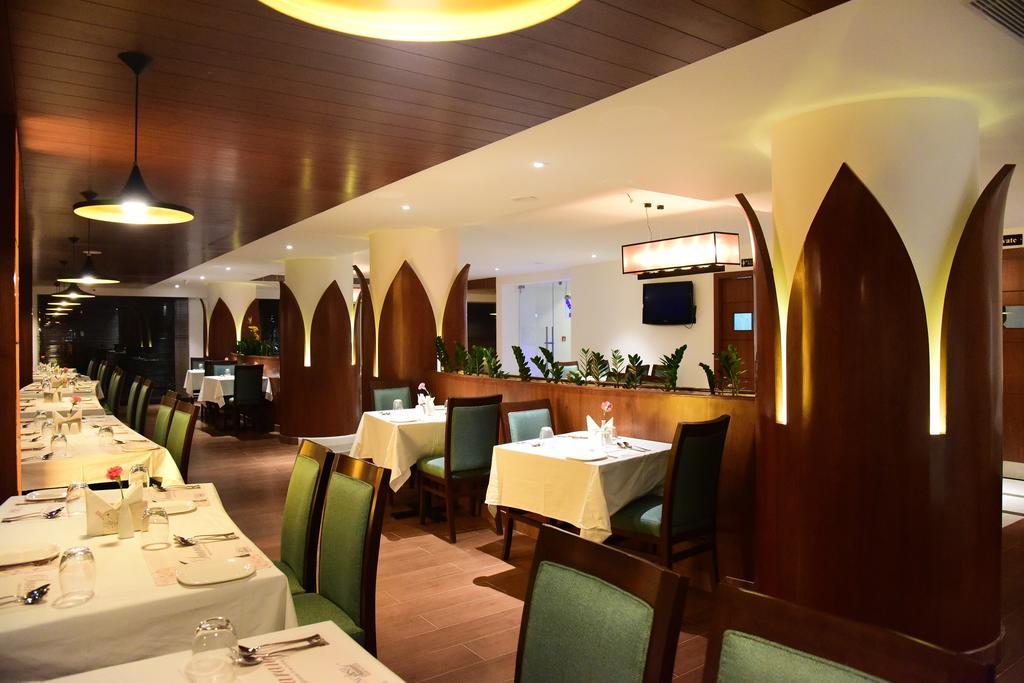 The Royal Comfort Bangalore Bagian luar foto
