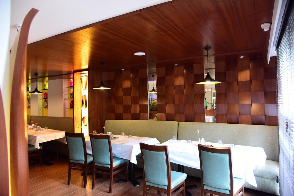 The Royal Comfort Bangalore Bagian luar foto
