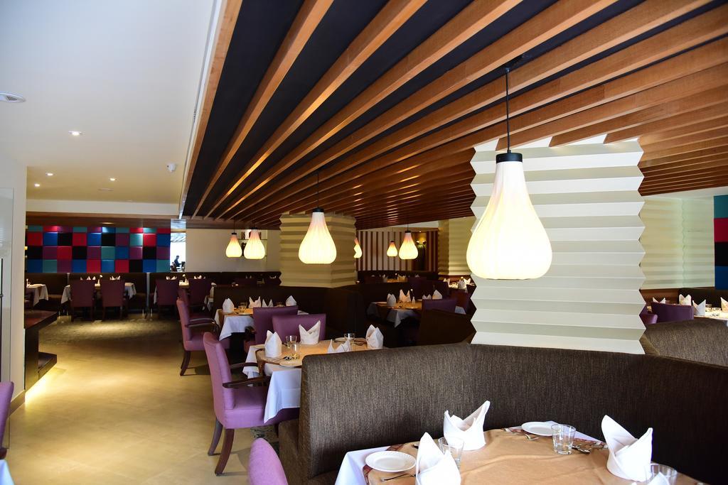 The Royal Comfort Bangalore Bagian luar foto