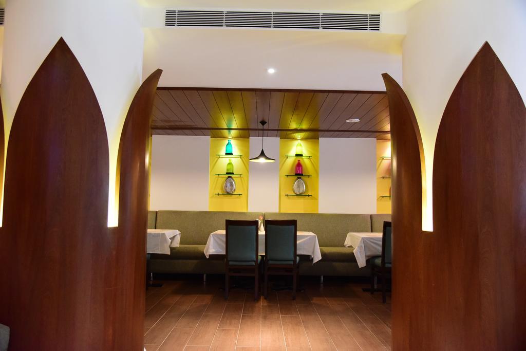 The Royal Comfort Bangalore Bagian luar foto