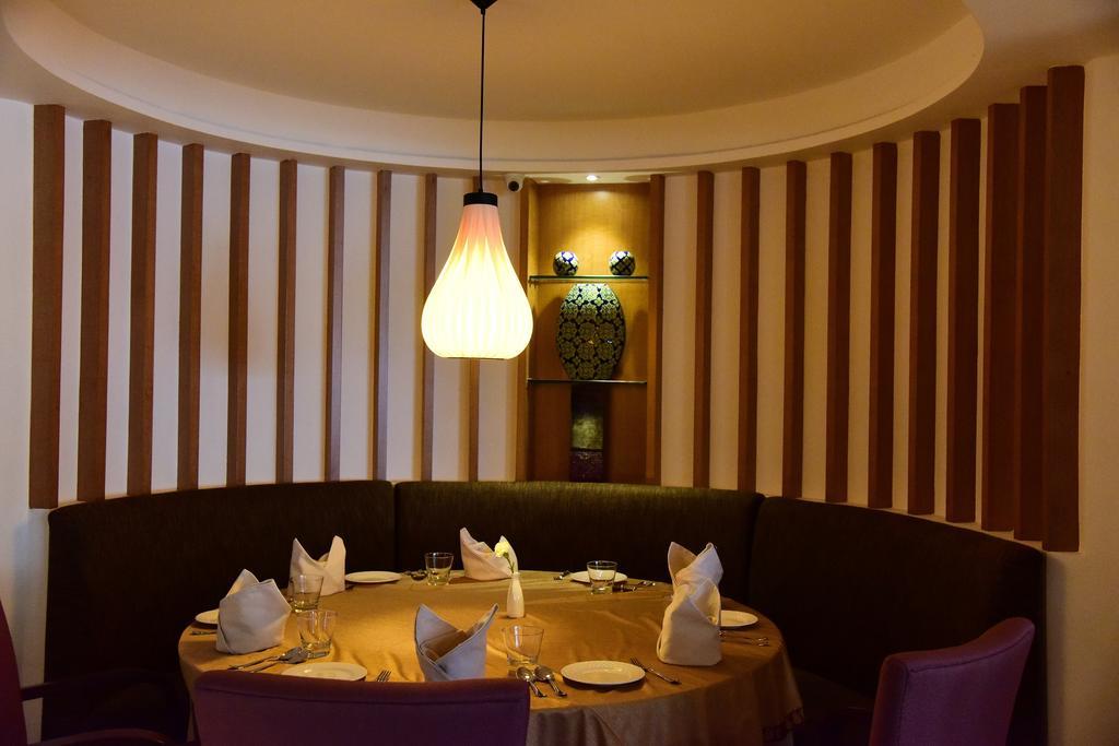 The Royal Comfort Bangalore Bagian luar foto