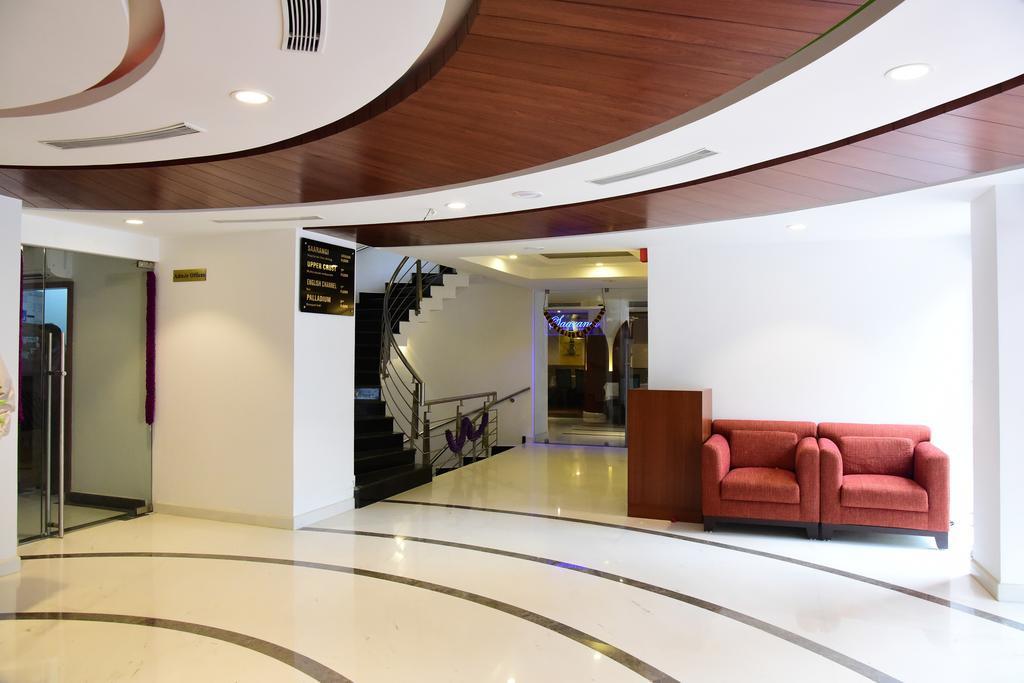 The Royal Comfort Bangalore Bagian luar foto
