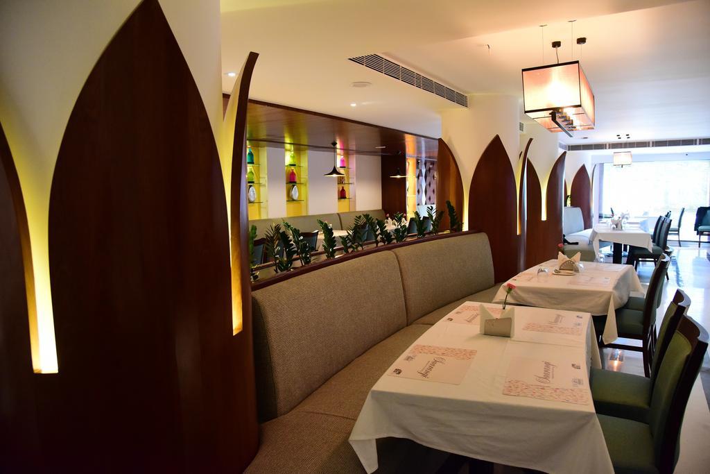 The Royal Comfort Bangalore Bagian luar foto