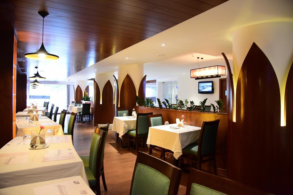 The Royal Comfort Bangalore Bagian luar foto