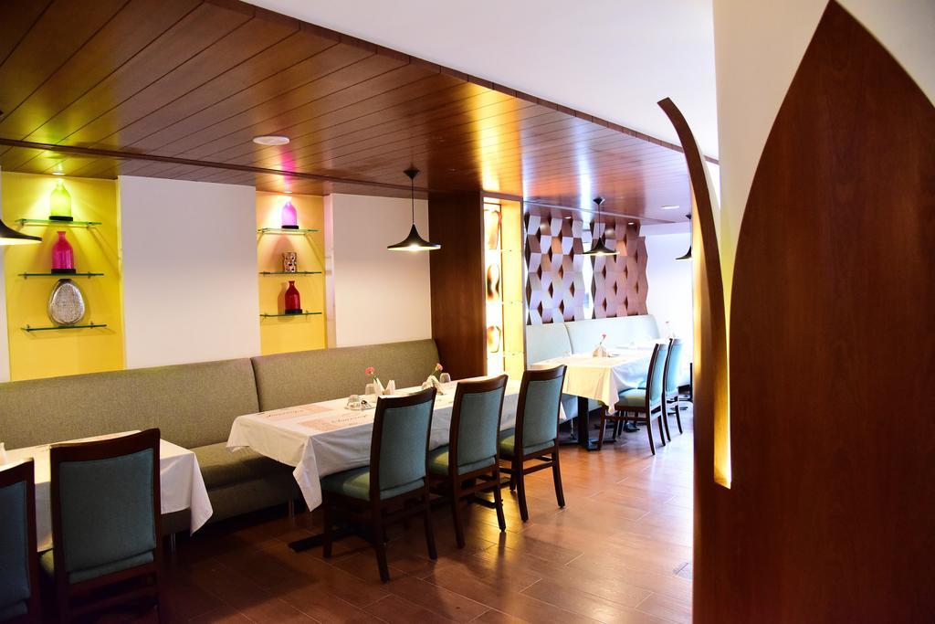 The Royal Comfort Bangalore Bagian luar foto