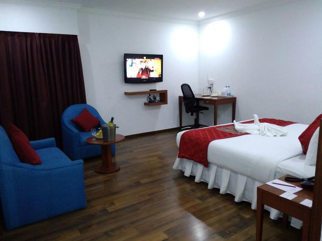 The Royal Comfort Bangalore Bagian luar foto