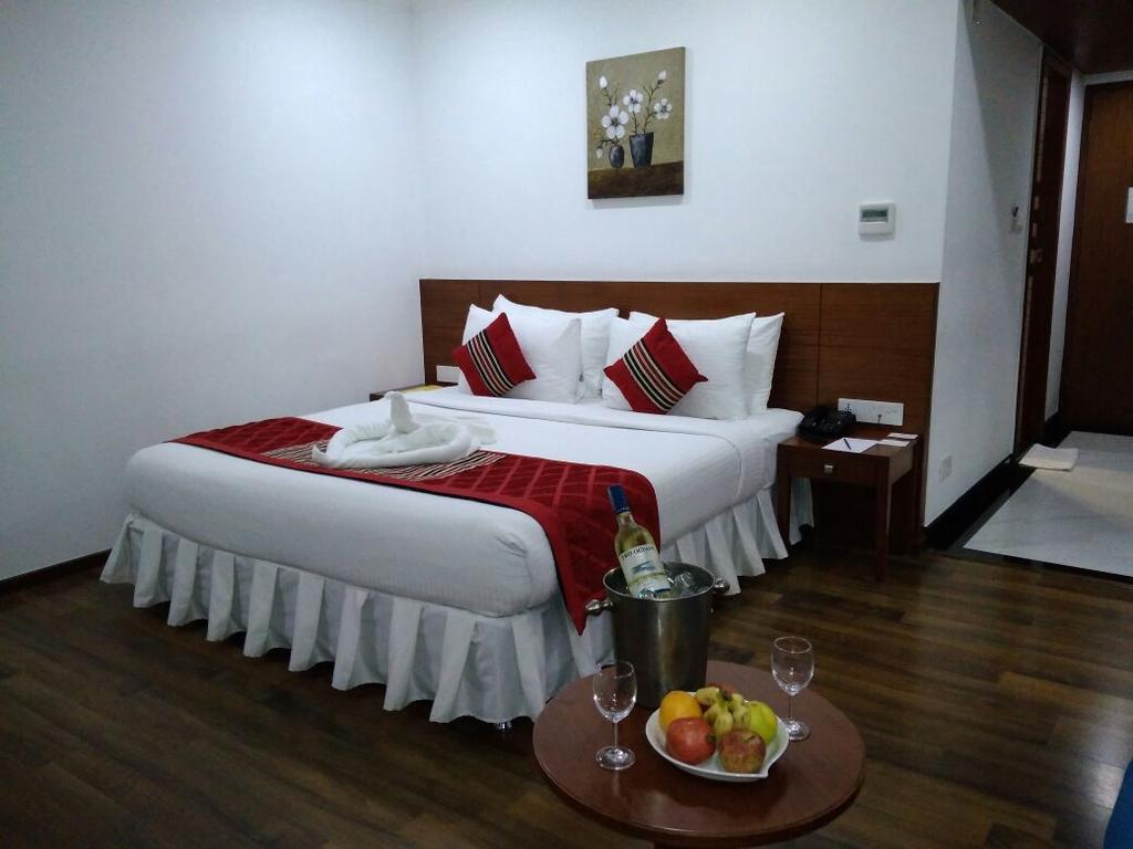 The Royal Comfort Bangalore Bagian luar foto